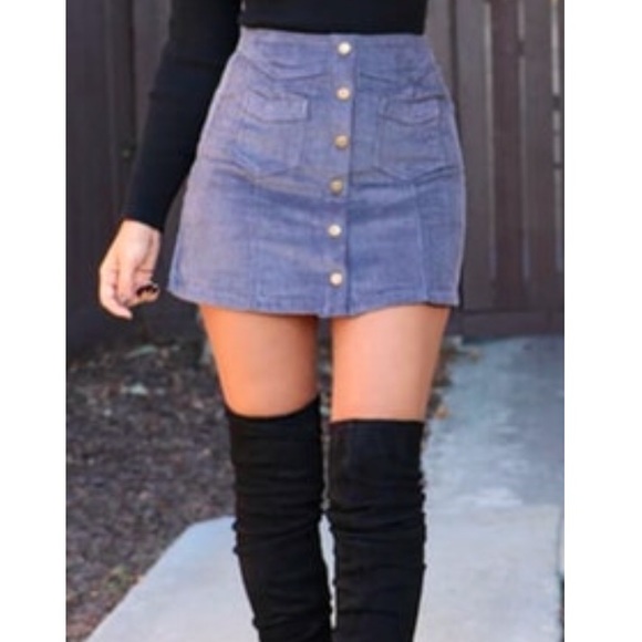 🖤SOLD OUT🆕🖤Corduroy Blue Button Mini Skirt🖤 - Picture 1 of 1